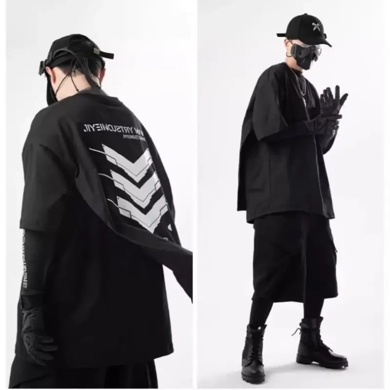 Fashion Y2k Men Tshirts Techwear Stylish Cape Design Casual Streetwear Anime Clothing Tops Tee Shirts for Men Oversized Summer