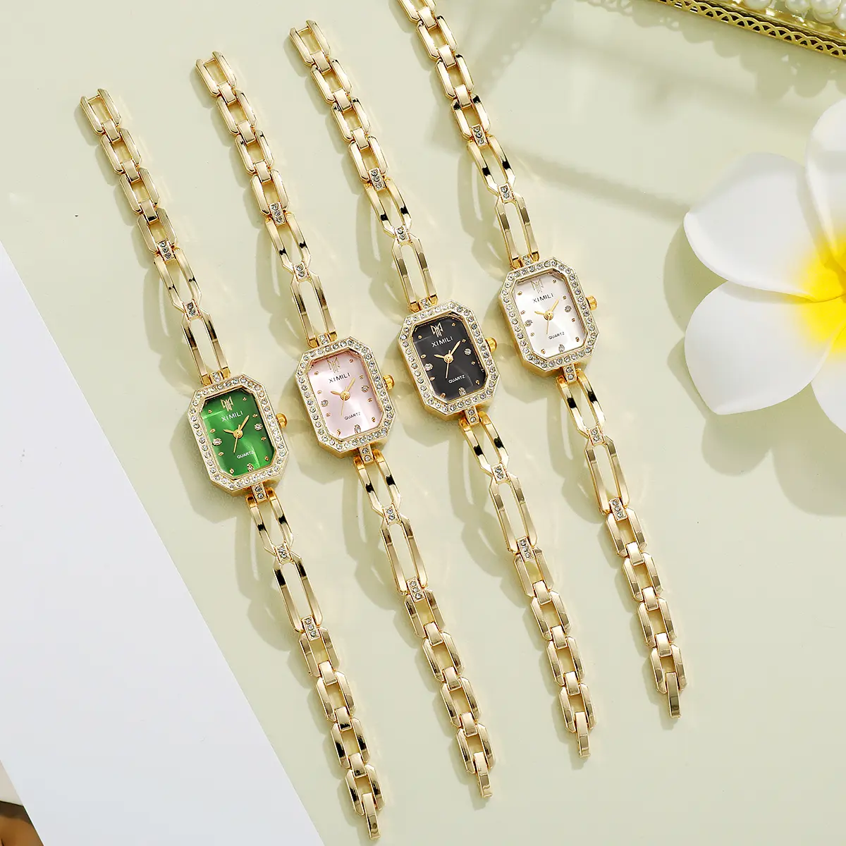 Fashion Woman Bracelet Watches Simple Luxury Gold Small Dial Rhinestone Quartz Watch Woman Elegant Dress Ladie Wristwatch Clock