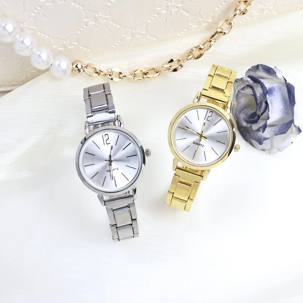 Fashion Small Dial Gold Watch Woman Luxury Alloy Strap Ladies Quartz Wristwatches Gift Clock Gift reloj mujer（Without Box）