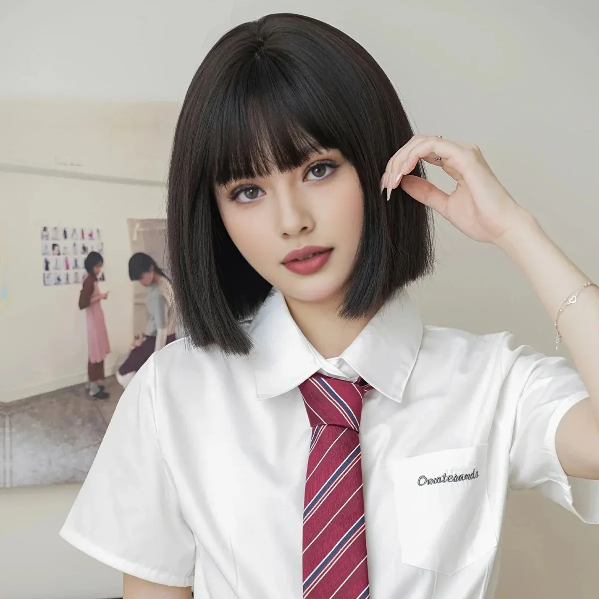 Short black bob-style synthetic wig for Halloween party cosplay, cosplay wig, daily high-temperature hair accessory wig set