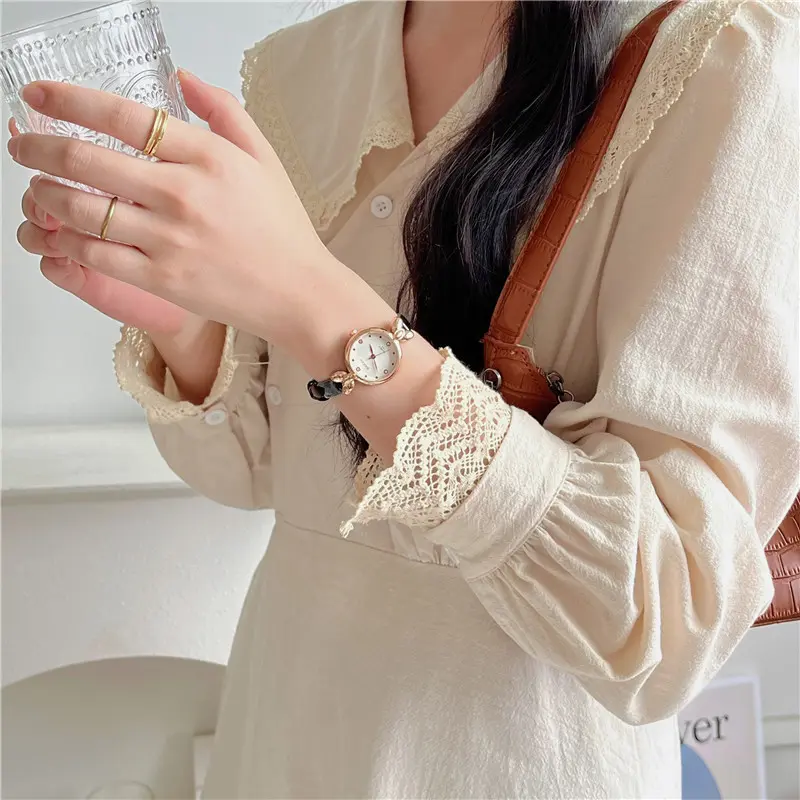 Narrow Strap Simple Casual Lady Watches Gold Luxury Elegant Quartz Wristwatch for Lady Fashion Ins Business Party Gift Clock