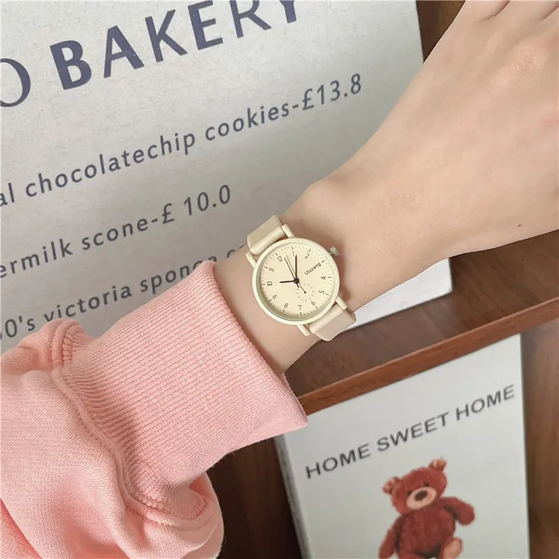 Casual Women Watches Minimalism Design Silicone Strap School Student Girls Quartz Wristwatches Creative Birthday Gift for Female