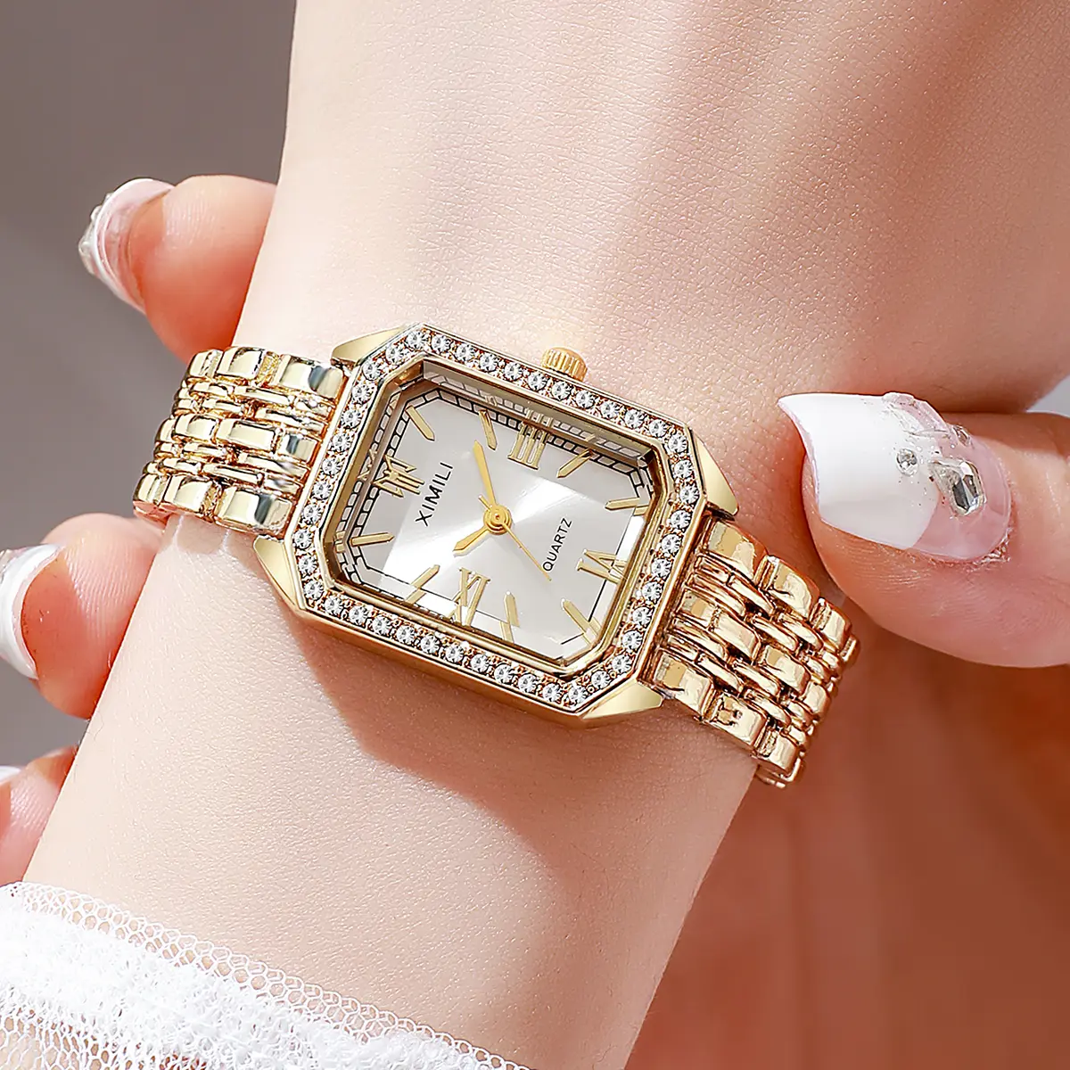 Golden Quartz Watch Diamonds Bracelet Watches For Women Small Dial Luxury Lady Wristwatch Female Clock Fashion Dress Gifts