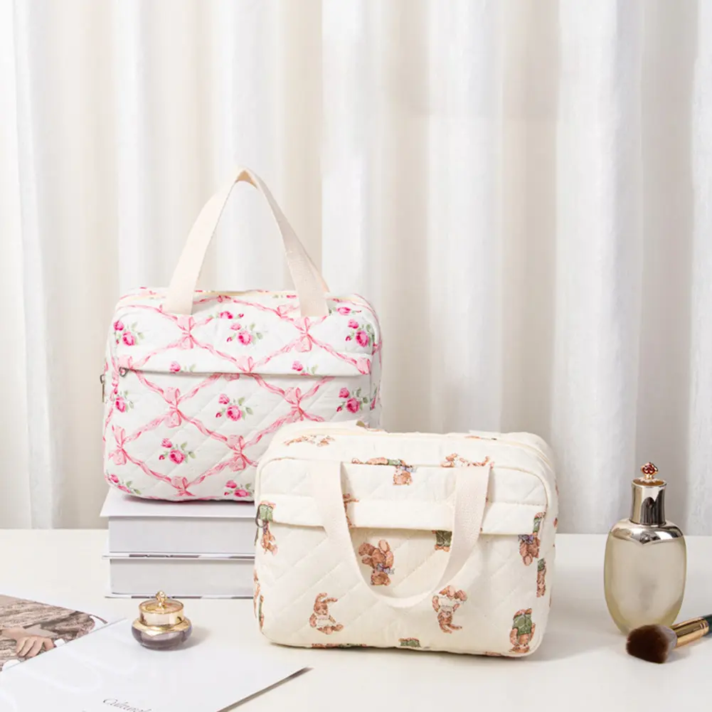 Cotton Quilted Cosmetic Bag Zipper Travel Toiletry Bag Cute Makeup Organizer Large Capacity Toiletry Bag for Women