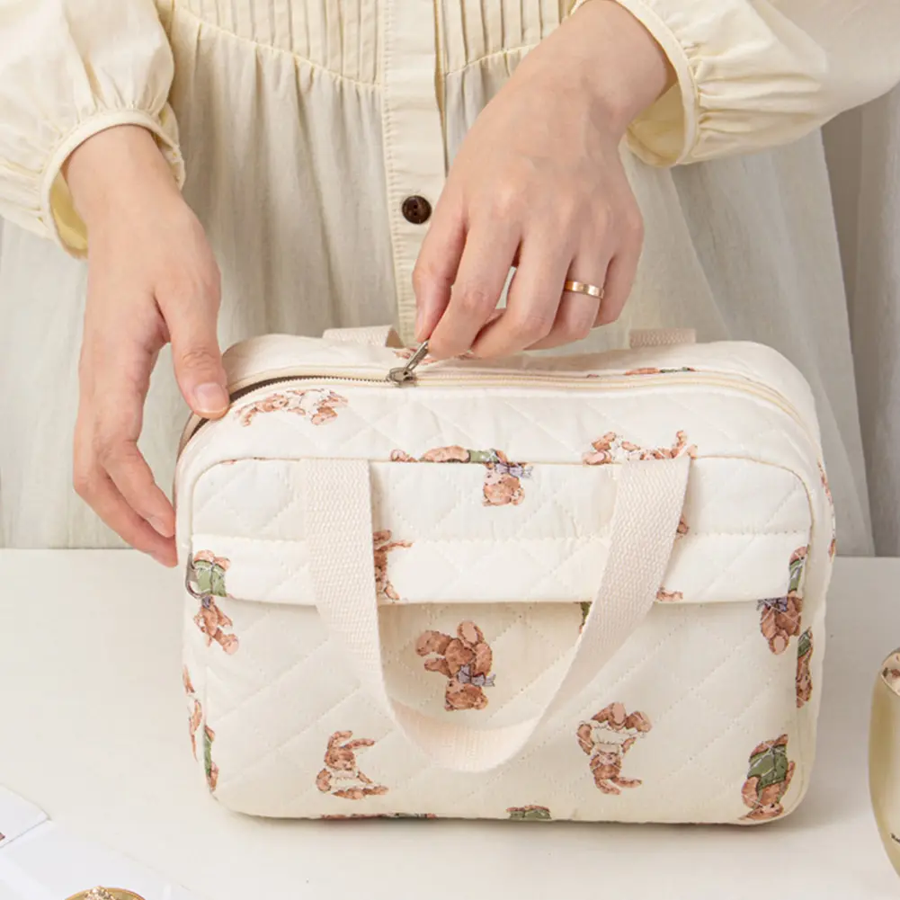 Cotton Quilted Cosmetic Bag Zipper Travel Toiletry Bag Cute Makeup Organizer Large Capacity Toiletry Bag for Women