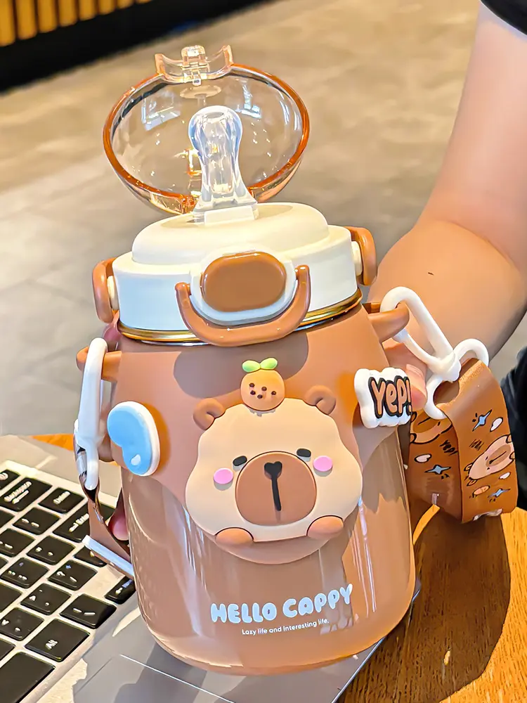 Capybara Cartoon Water Bottle with Straw Portable Water Bottle 700ML Drink Tumbler for Men Women