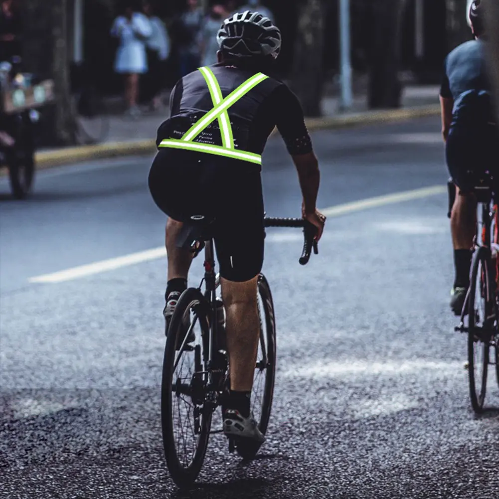 Night Running Vest Lightweight Reflective Safety Vest with Pouch Elastic Safety Vest Adjustable for Walking Cycling