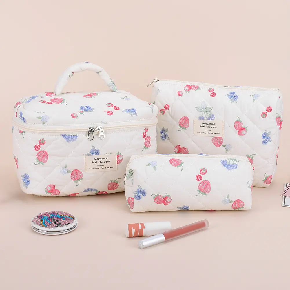 3Pcs Padded Makeup Bag Strawberry Print Quilting Storage Bag Adorable Padding Skincare Pouch Bathroom Shower Travel Bag