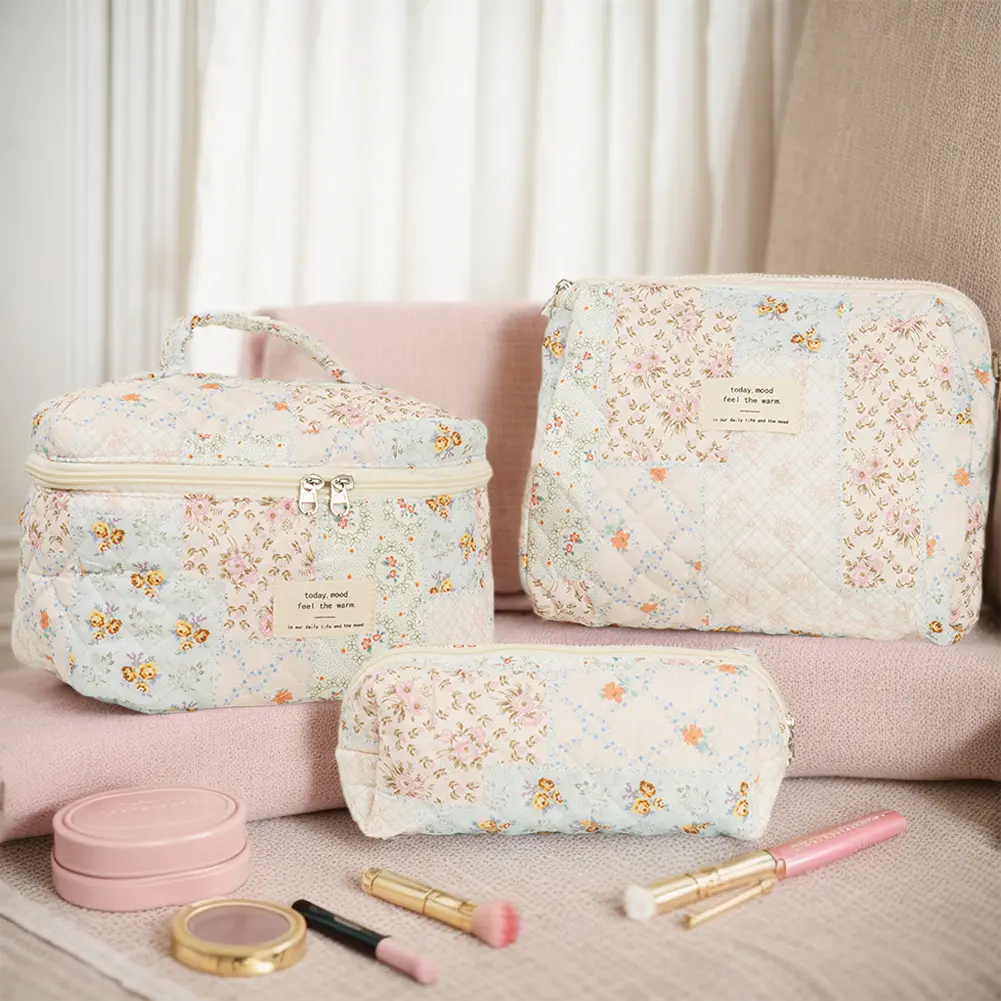 Women Large Toiletry Organizer Bag 3 Pcs Cotton Quilted Floral Cosmetic Bag Zipper Toiletry Bag Travel Bag
