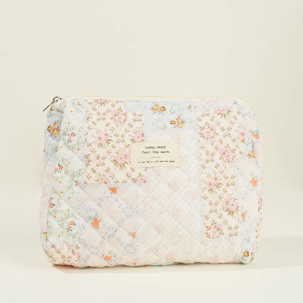 Women Large Toiletry Organizer Bag 3 Pcs Cotton Quilted Floral Cosmetic Bag Zipper Toiletry Bag Travel Bag