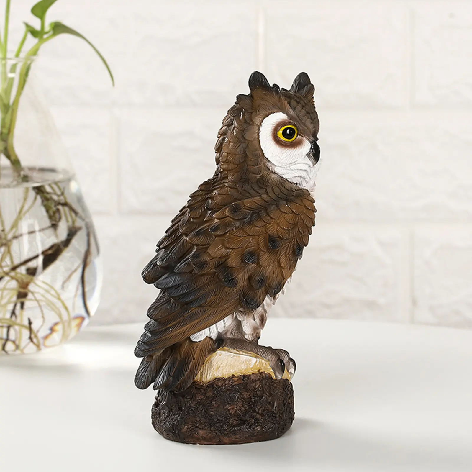 Resin Owl Statue Fake Owl Outdoor Sculpture Garden Decor Bird Garden Sculpture Home Decor Owl Figurine for Living Room Office