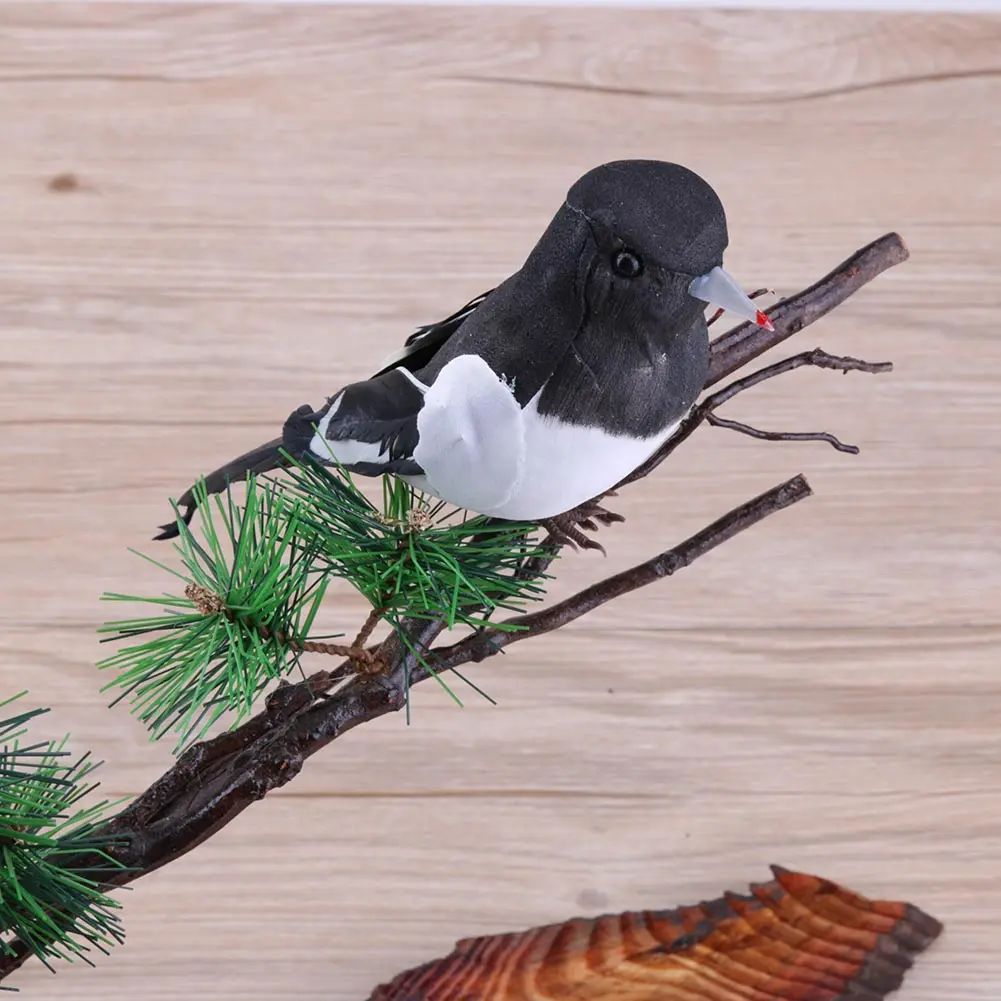 DIY Artificial Magpie with Claw Fluffy Foam Birds Home Ornaments Black White Props Magpie 16cm/6.3inch Garden Wedding Decoration