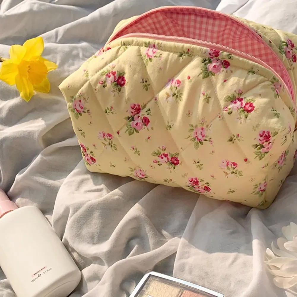 Cute Floral Makeup Bag Large Quilted Cosmetic Bag with Zipper Travel Makeup Pouch Soft Toiletry Bag for Women and Girls