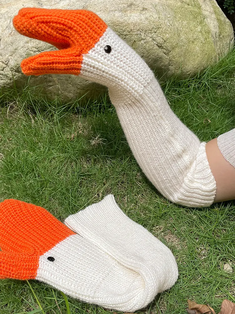 Unisex Cartoon Swan Mittens Cold-Proof Kawaii Swan Gloves Full Finger Creative Knitting Gloves for Children Adult