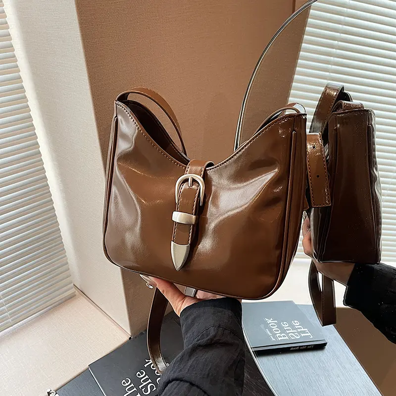 Shoulder Bag for Women with Adjustable Strap Crescent Bag Leather Crossbody Bag Satchel Purse for Work Travel