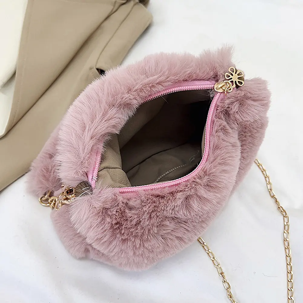 Women Chain Square Bag Casual Faux Fur Tote Bag Versatile Fuzzy Crossbody Bag Soft Cute Fall Winter Female Purse