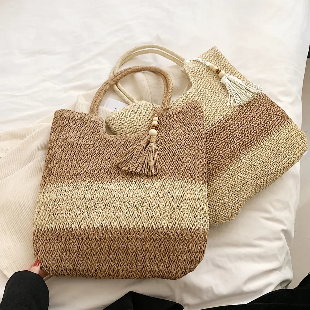 Summer Fashionable Shoulder Bag with Tassels Handmade Woven Design Large Capacity Casual Tote for Beach Holiday