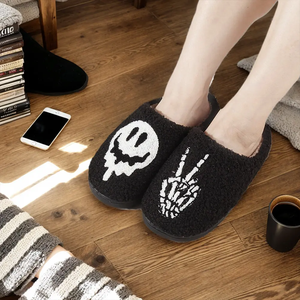 Halloween Skeleton Finger Slippers Plush Closed Toe Slippers Comfortable Furry Skull Finger Slippers Non-Slip for Autumn Winter