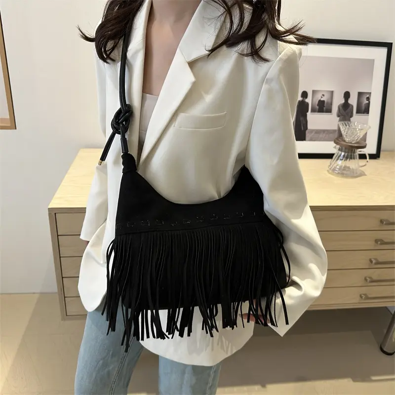 Vintage Fringe Crossbody Bag Fashion Suede Underarm Bag Trendy Tassel Crescent Bag for Women Work Shopping Travel Winter Fall