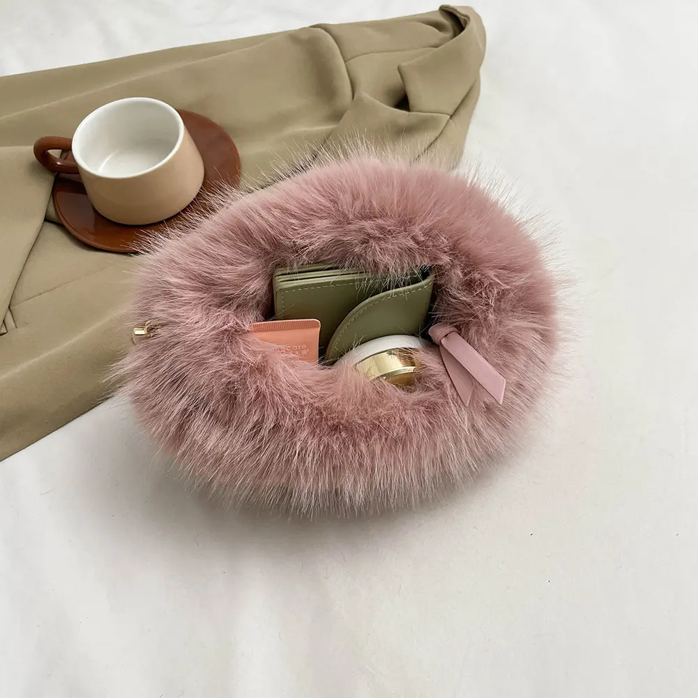 Handbag with Chain Faux Fox Fur Crossbody Bag Fuzzy for Women Clutch Purse Pearl Hobo Bag for Work Travel
