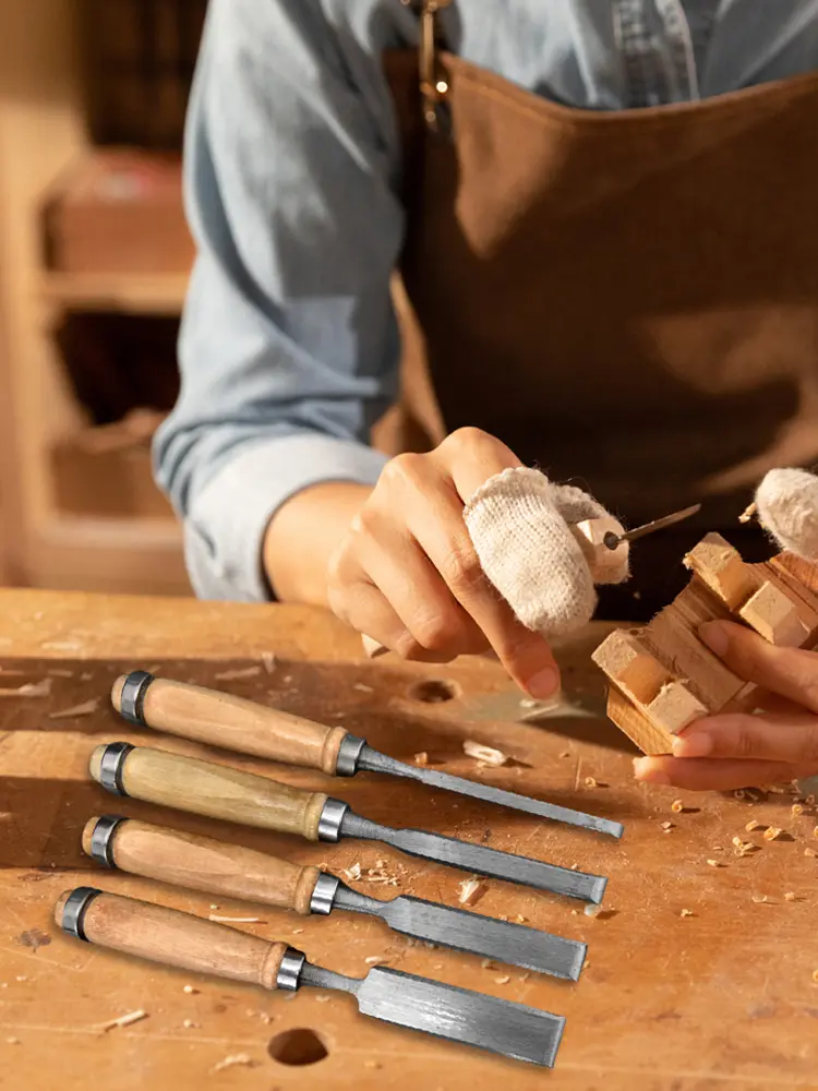 4 Pieces Woodworking Carving Chisel Hand Chisel Tool Set Wood Carving Knife Set for DIY Beginner Hobbyists Carving Chisel