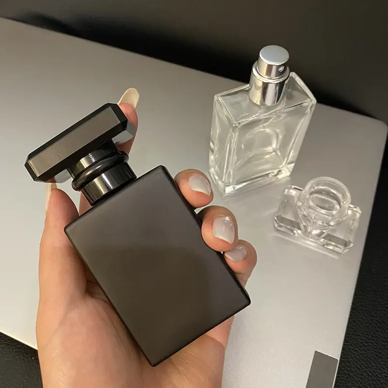 1pcs Perfume Bottle Bottling 30ml Portable Travel Pressed Spray Bottle Black Transparent Glass Empty Bottle