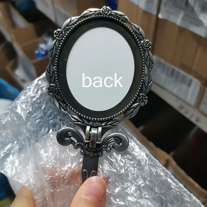 Vintage Metal Mirrors Women Handheld Long Handle Makeup Mirrors Mini Vintage Decoration Folding Mirror