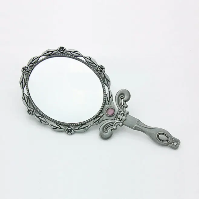 Vintage Metal Mirrors Women Handheld Long Handle Makeup Mirrors Mini Vintage Decoration Folding Mirror