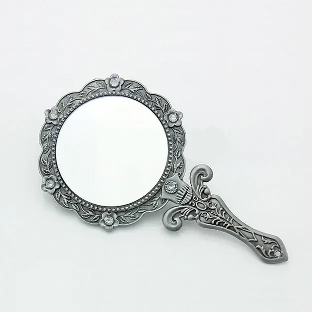 Vintage Metal Mirrors Women Handheld Long Handle Makeup Mirrors Mini Vintage Decoration Folding Mirror