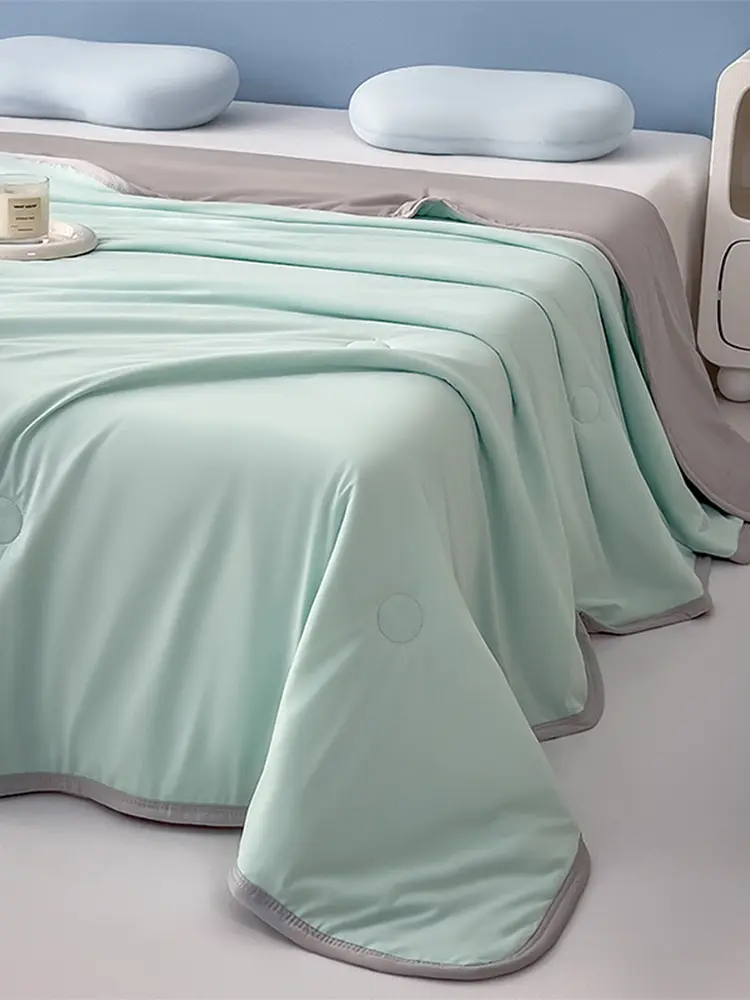 Summer Cooling Comforter Grade A Air Condition Comforter Soft Lightweight Comforter for Hot Sleepers and Night Sweats