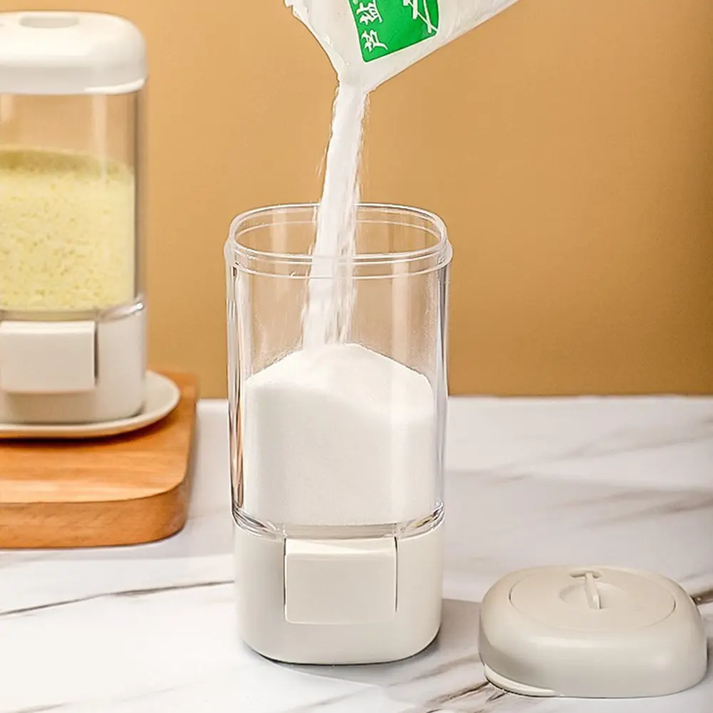 Quantitative Seasoning Bottle Moisture-proof Measuring Salt Dispenser Sealing Salt-Controlled Seasoning Shaker Kitchen Gadgets