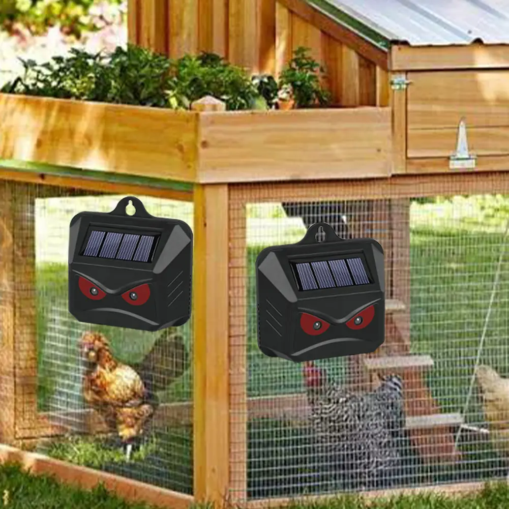 2Pcs Nighttime Animal Deterrent Light IP44 Waterproof Wild Boar Rabbit Repeller Solar Nocturnal Animal Repeller for Fox Raccoon