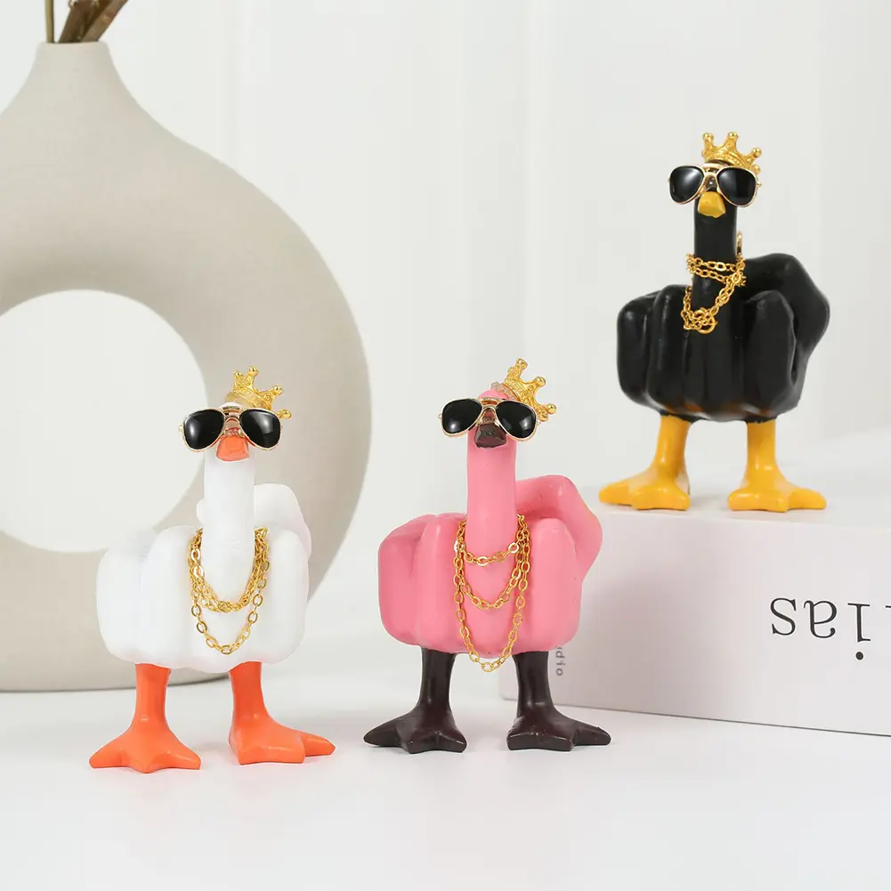 Middle Finger Cute Duck Figurine Resin Duck Decorative Figurine 7.5cm Funny Duck Statue for Home Garden Desk Decoration