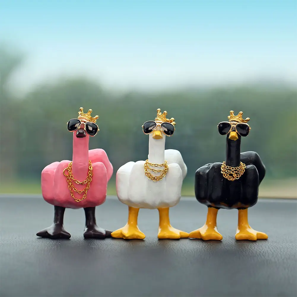 Middle Finger Cute Duck Figurine Resin Duck Decorative Figurine 7.5cm Funny Duck Statue for Home Garden Desk Decoration