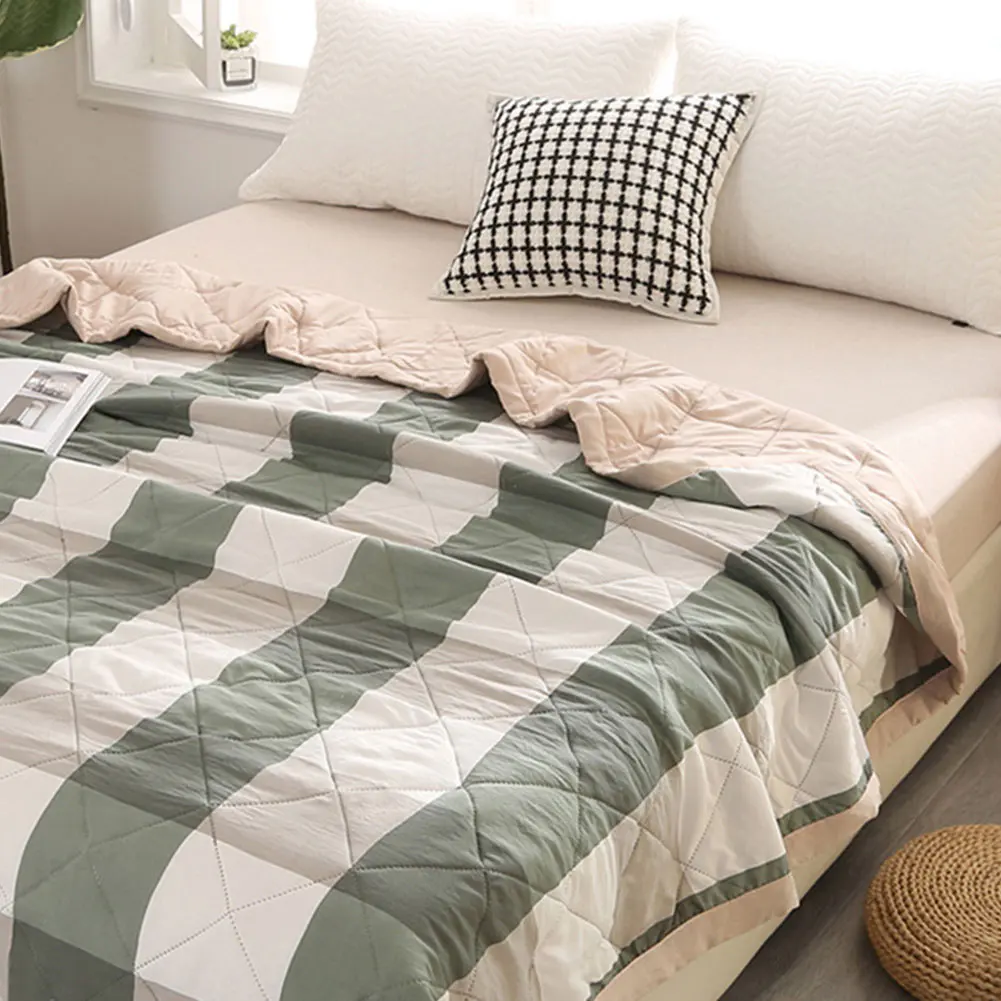 Washable Summer Blanket Lightweight Air Condition Comforter Travel Blanket for Bed Couch Sofa Quilt with Plaid Pattern Printing