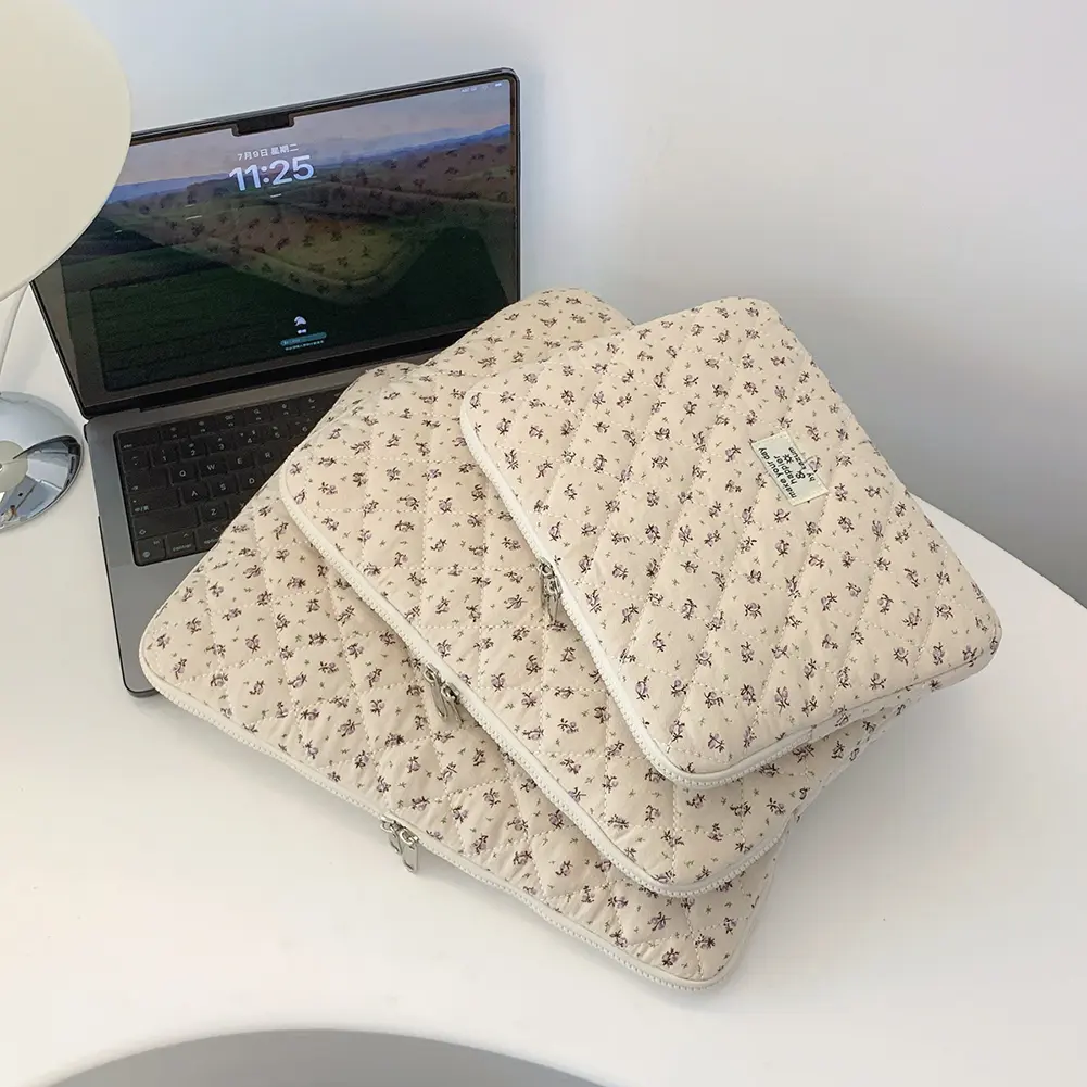 Floral Laptop Carrying Case Quilted Notebook Case Protective Cute Computer Sleeve for 11-15 Inch Laptop Tablet