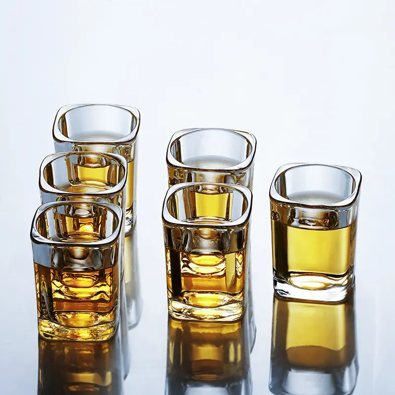 4pcs Sets Exquisite Transparent Glass Cup Luxury Wine Glasses Party Water Bottle Creative Carved Whiskey Glass Bar Accessories
