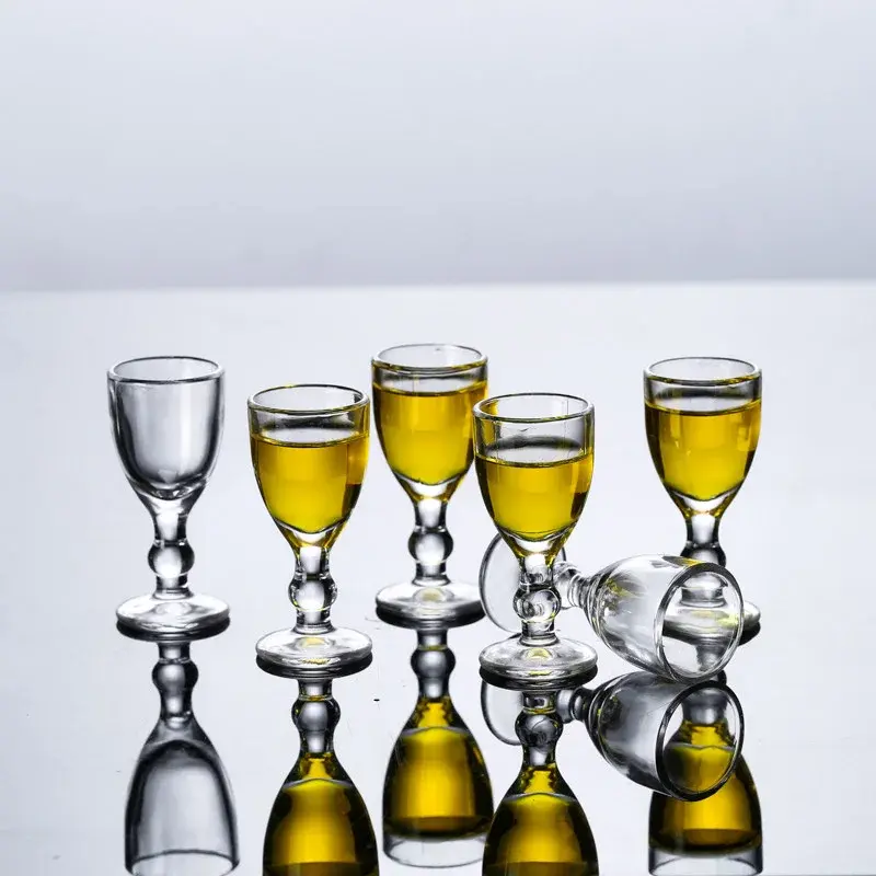 10ml/15ml Luxury Bullet Cup Transparent Baijiu Glass High Footed Wine Glass Party Classic Shot Glass Wine Utensils Bar Glassware