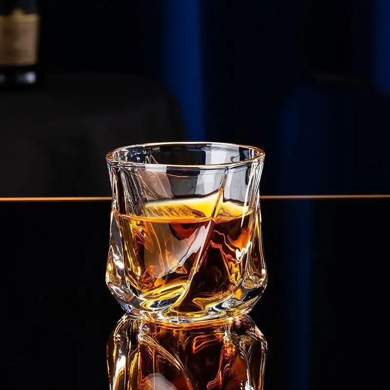Creative Whiskey Glass Diamond Carved Wine Glass Camping Outdoor Transparent Cocktail Glass Wine Goblet Travel Outdoor Tableware