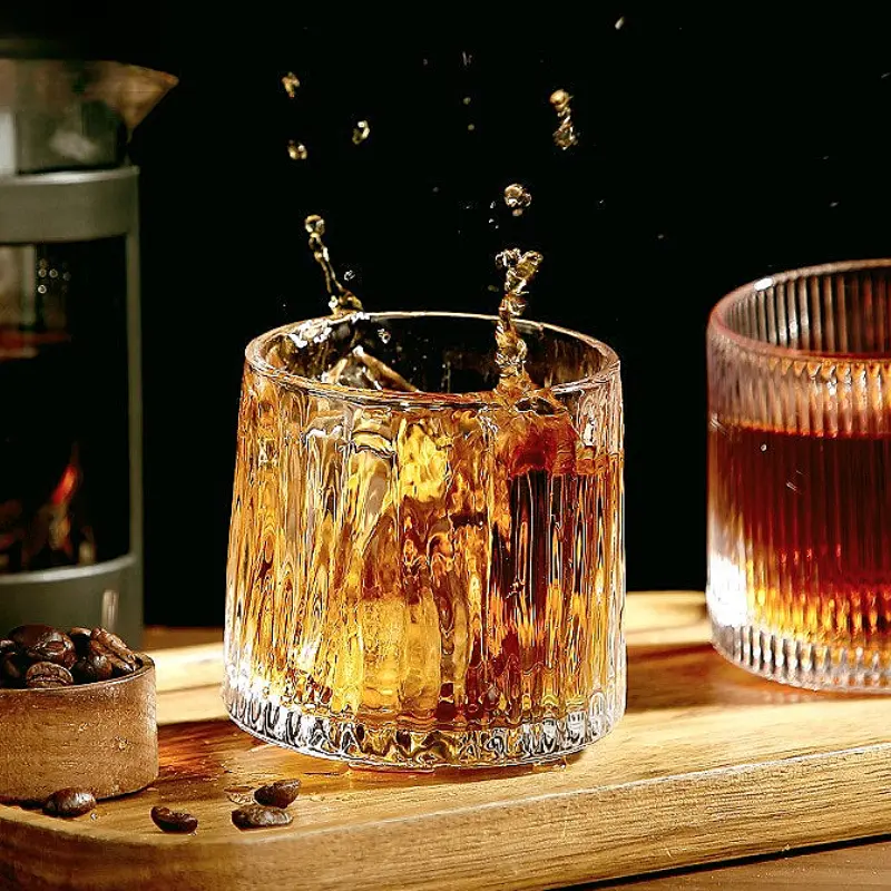 160ml/300ml Rotating Whiskey Glass Creative Cocktail Glass Camping Outdoor Elegant Tumbler Cup Spinning Cup Outdoor Tableware