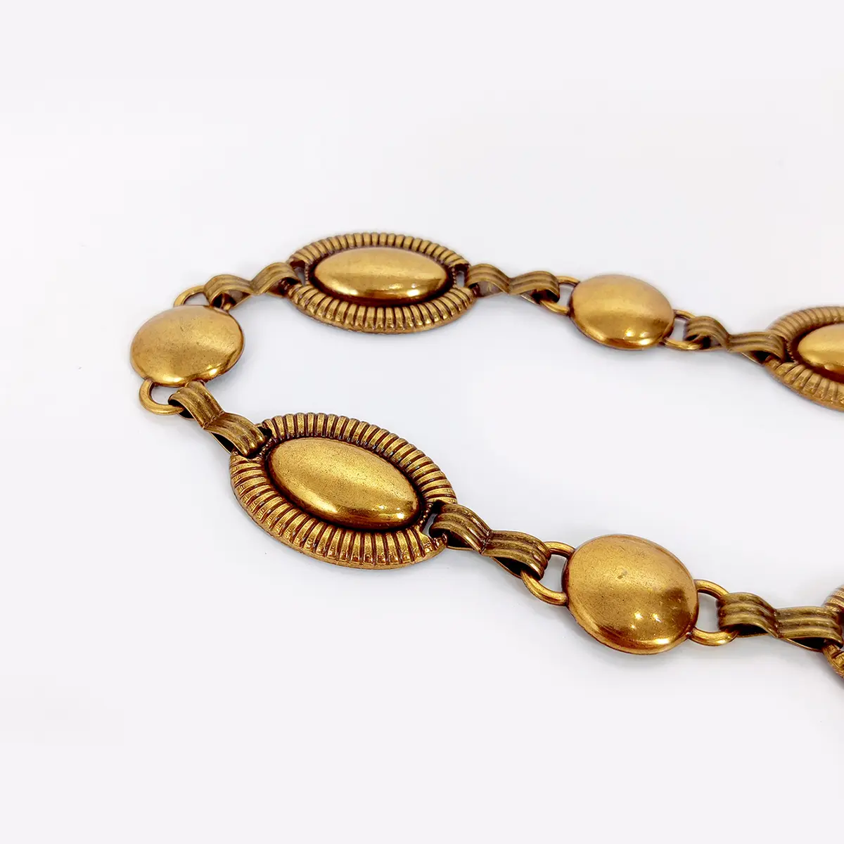 Metal Chain Belts for Women Cowgirl Western Country Chain Belt Adjustable Concho Waistband for Sweaters Dresses Jeans