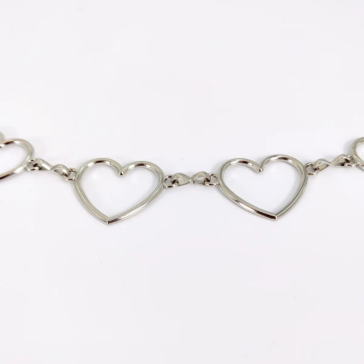 Women's belt Luxury brand Heart Shaped Metal Waist Chain Belt Goth accessories Y2k belts for women Punk style with Jeans Dress