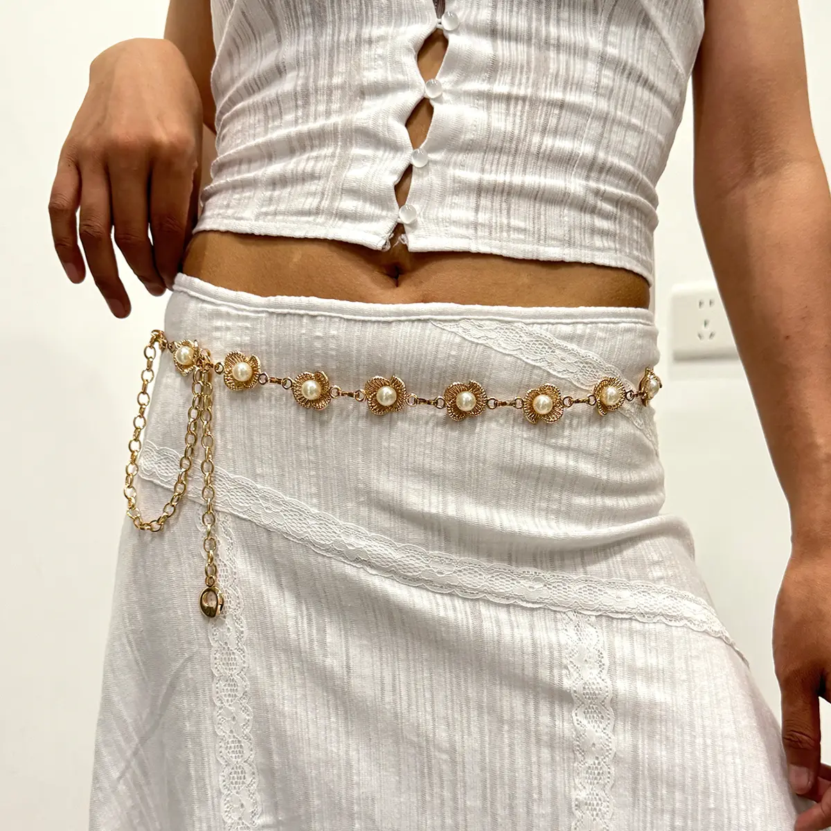 Fashion Pearl Gold Chain Belt Female Waist Y2K Silver Dress Waistband Designer Belts For Women High Quality Adjustable