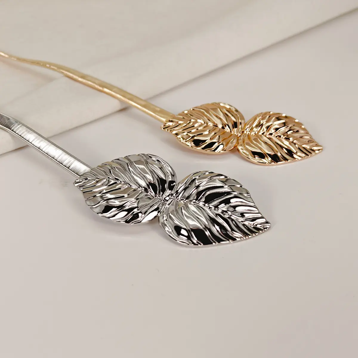 Fashion Leaves Metal Waist Chain Belt Female Desinger Luxury Elegent Belts For Women Dress Elastic Adjustable Jeans Waistband