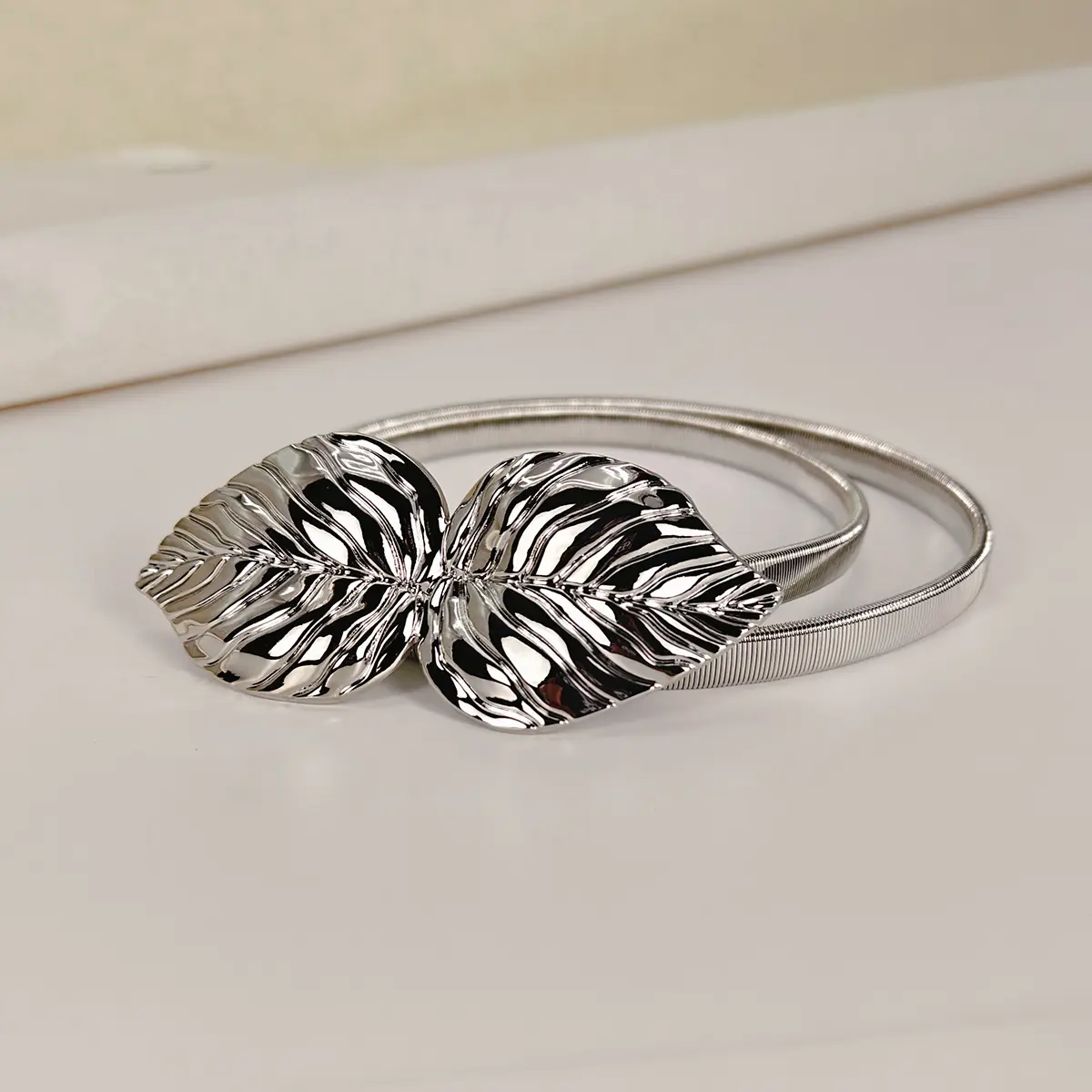 Fashion Leaves Metal Waist Chain Belt Female Desinger Luxury Elegent Belts For Women Dress Elastic Adjustable Jeans Waistband