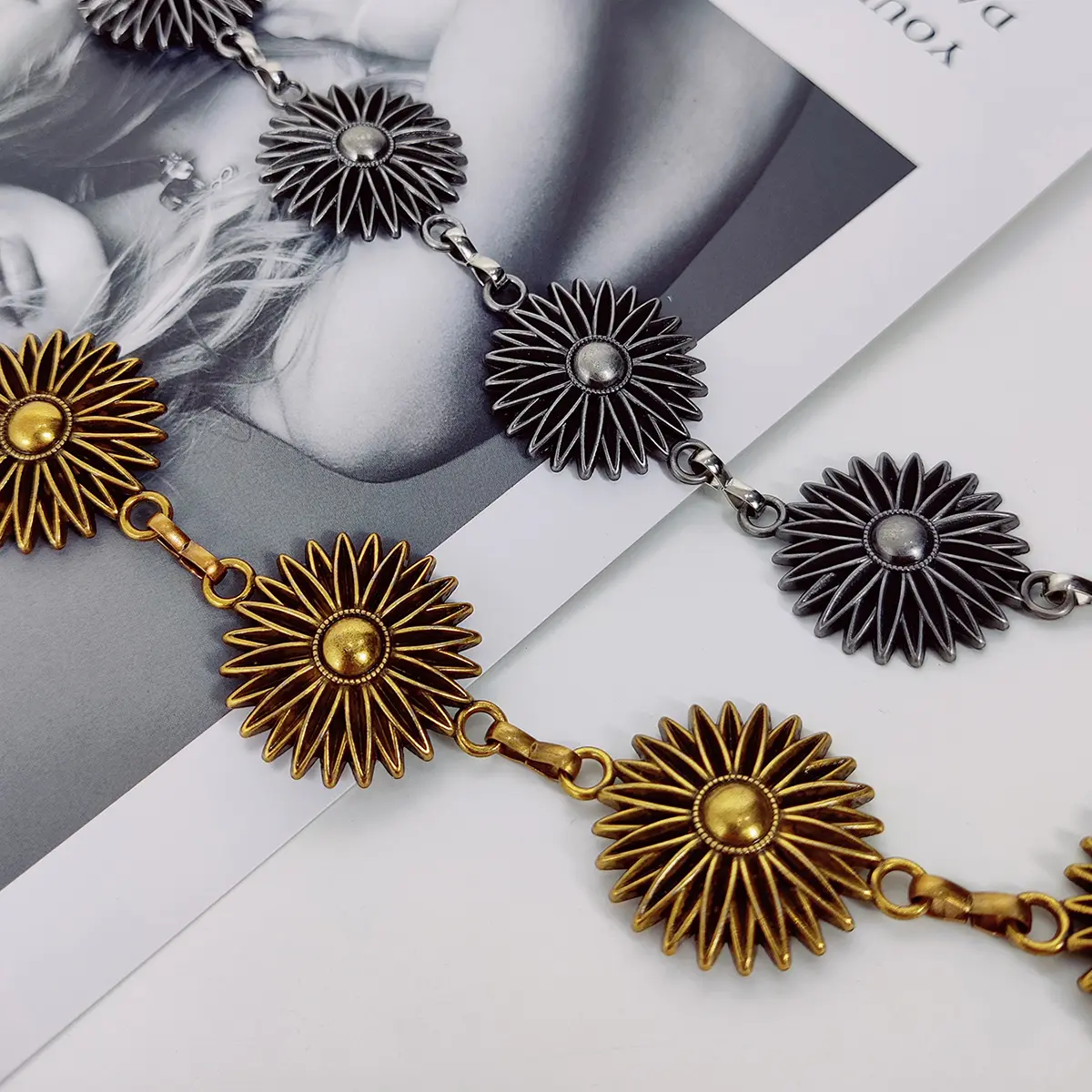 Vintage Flower Gold Chain Belt Female Waist Y2K Goth Adjustable Designer Belts For Women Luxury Punk Dress Waistband Silver