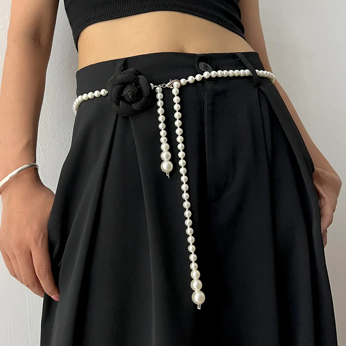 Designer Belts For Women High Quality Female Adjustable Pearl Waistband Flower Corset Belt Dress Jeans White Accessory