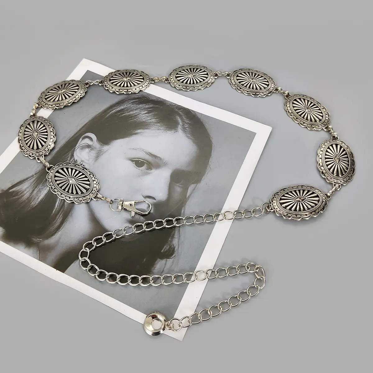 Fashion Vintage Gold Chain Belt Female Waist Adjustable Waistband Designer Belts For Women High Quality Luxury Silver Metal