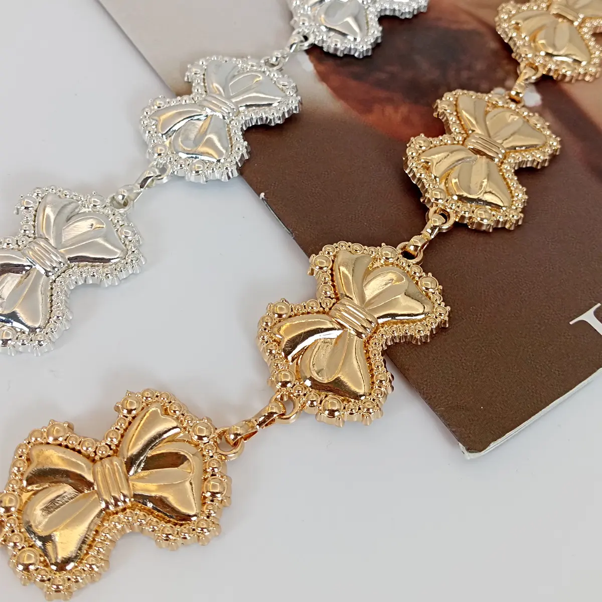 Fashion Silver bow Metal Waist Chain Belt Women High-end luxury Brands Punk Gothic Y2K Belt for women Desiner Waistband Female