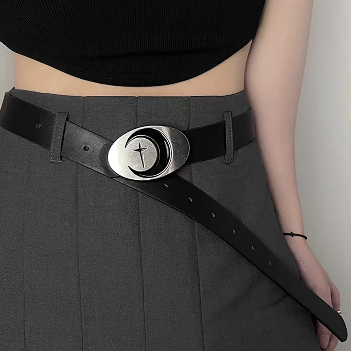 Unisex Designer Belts For Women High Quality Vintage Punk Female Waist Black Jeans Belt Men Dress White Waistband Goth